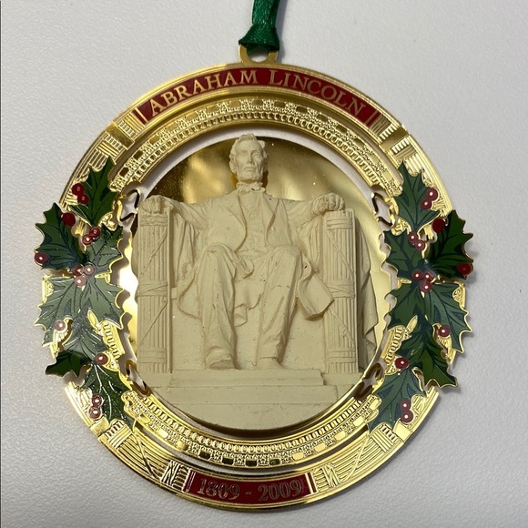White House Historical Association 2009 Abraham Lincoln Holiday Ornament - Picture 1 of 7